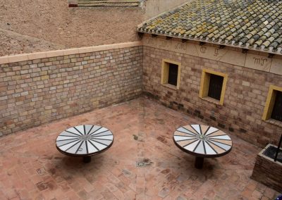 Patio interior en ladrillo visto Casa la madrina